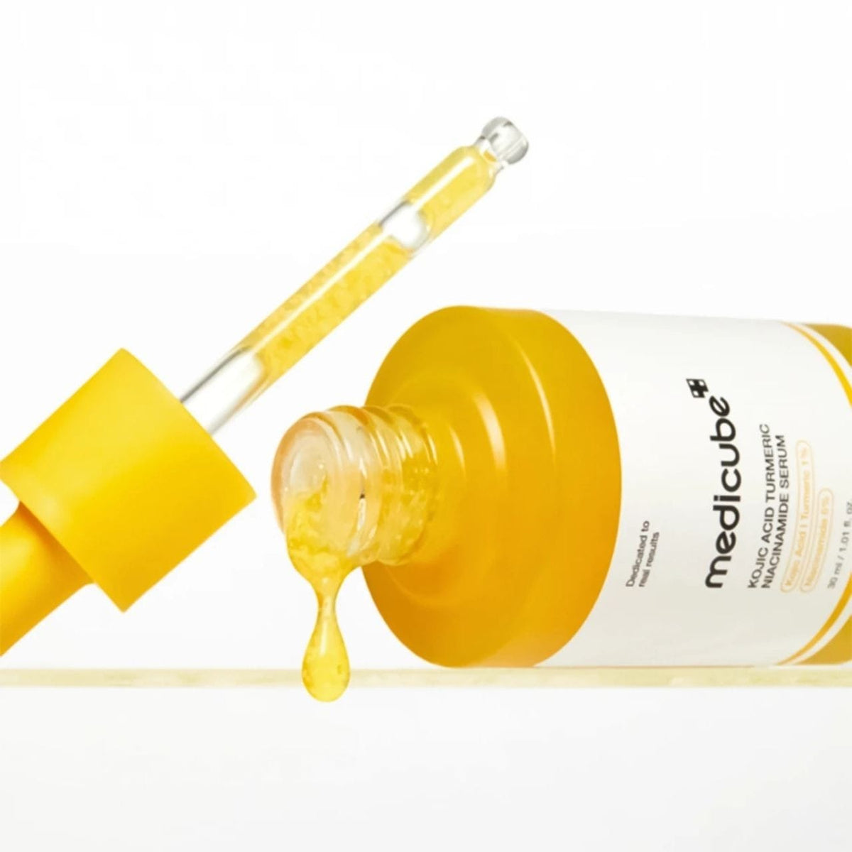Medicube Kojisäure-Kurkuma-Niacinamid-Serum - 30 ml