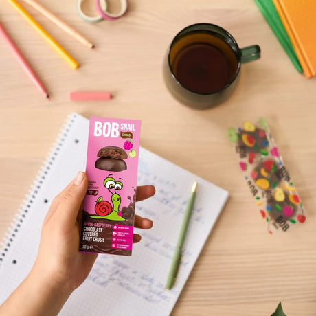 Bob Snail Apple & Raspberry Snack in Belgian Chocolate - 30 g